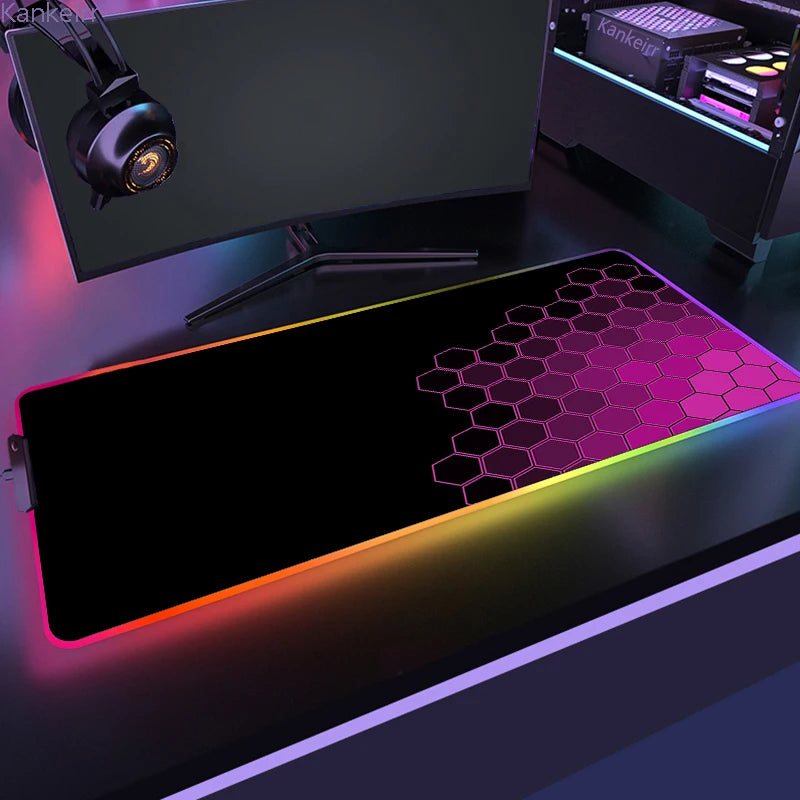 RGB LED Işıklı XXL Gaming Mouse Pad (90x40cm) – Geometrik Tasarım, Kaymaz Taban, Masa Üstü Mouse & Klavye Matı