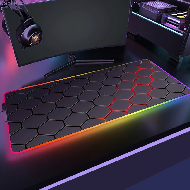 RGB LED Işıklı XXL Gaming Mouse Pad (90x40cm) – Geometrik Tasarım, Kaymaz Taban, Masa Üstü Mouse & Klavye Matı