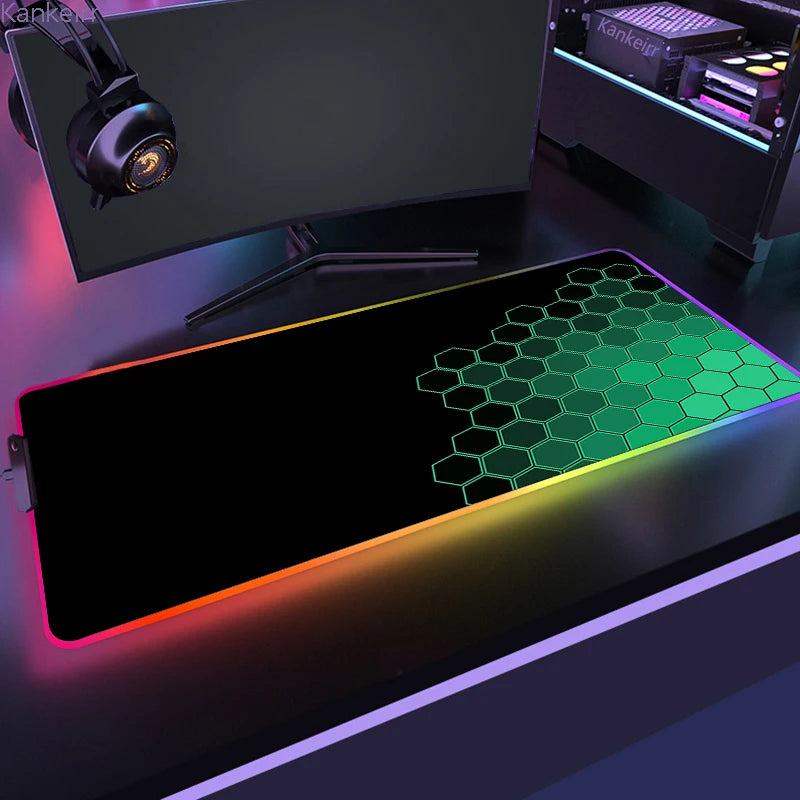 RGB LED Işıklı XXL Gaming Mouse Pad (90x40cm) – Geometrik Tasarım, Kaymaz Taban, Masa Üstü Mouse & Klavye Matı