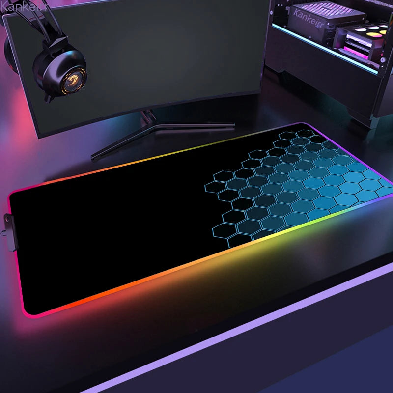 RGB LED Işıklı XXL Gaming Mouse Pad (90x40cm) – Geometrik Tasarım, Kaymaz Taban, Masa Üstü Mouse & Klavye Matı