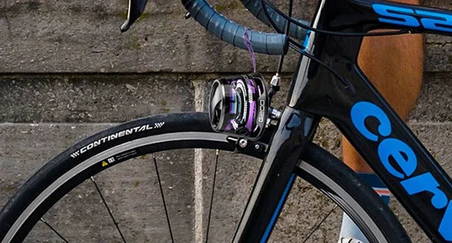 RGB Işıklı Manyetik Mini Hoparlör – Kablosuz Taşınabilir Ses Sistemi + Telefon Standı